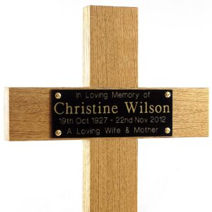 17 inch memorial cross with black plaque and gold text, oak - close-up