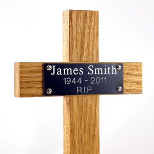 12 inch memorial cross with black plaque and white text, oak - close-up