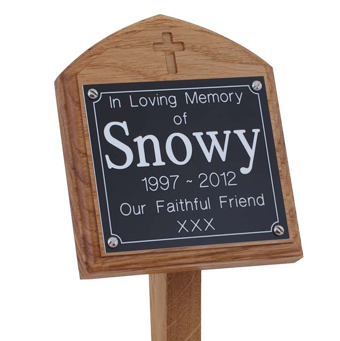 4 x 4 memorial oak pet ground stake with black plaque, white text and carved cross