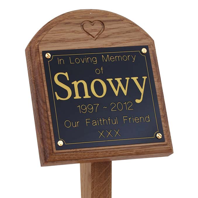 4 x 4 memorial oak pet ground stake with black plaque, gold text, carved heart