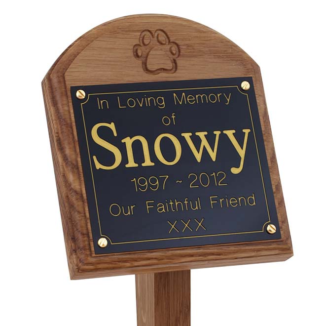 4 x 4 memorial oak pet ground stake with black plaque, gold text and carved paw print