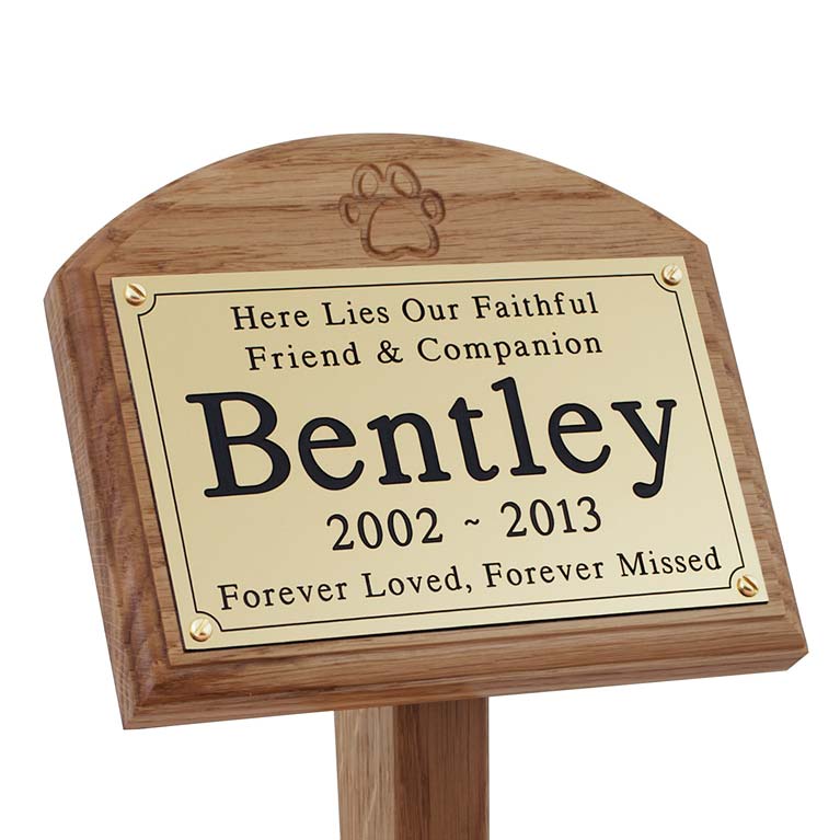 7x5 oak memorial pet ground stake with gold plaque and carved paw print