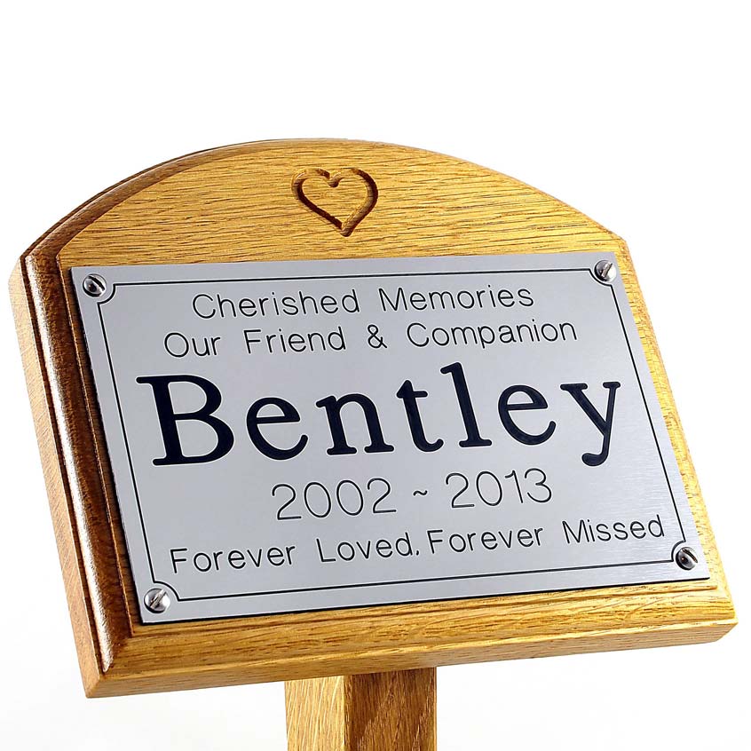 7x5 oak memorial pet ground stake with silver plaque, carved heart, sans-serif