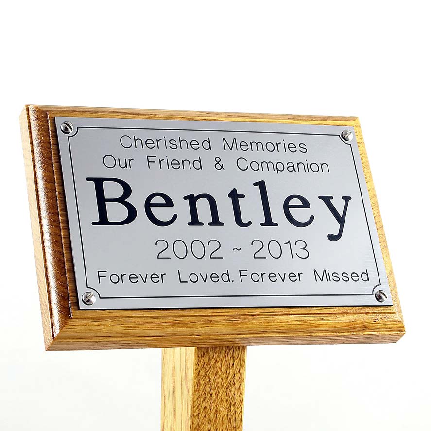 7x5 oak memorial pet ground stake with silver plaque, sans-serif